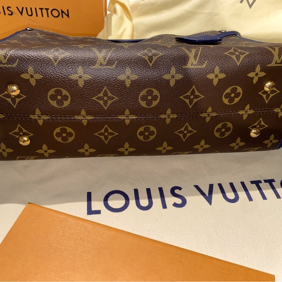 Louis Vuitton Popincourt PM Monogram PM Blue Canvas, Leather Tote Bag - Picture 2 of 11